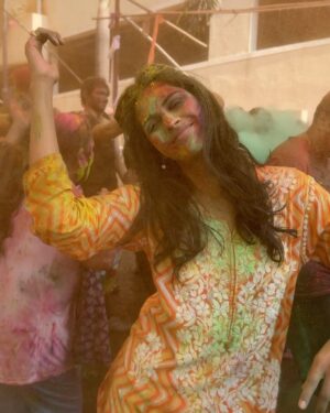Swarda Thigale Instagram - Happy Holi Everyone 🥰