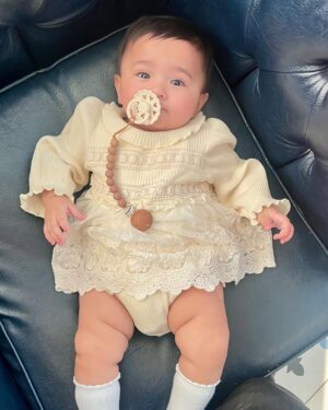 Swati Verma Instagram - Post-vaccination and feeling great! No fever here, just big smiles and ready for some pre-vacay shopping🛍️ 

Baby Outfits- @beauxbambino