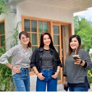 Tai Orathai Instagram - สาวเสื้อลาย เหมือนกันแบบบ่ได้นัดหมาย🤭

#ต่ายอรทัย
#taiorathai
