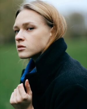 Taisiia-Oksana Shchuruk Instagram - друзі, поділіться, будь ласка, своїми культурними і творчими відкриттями за останній час🫂 

мені для роботи дуже потрібно дізнатися🤓🙏🏻 

(можливо тебе зачепив якийсь серіал, фільм, виставка або ж чиясь творчість в соцмережах?🫶🏻)

photo: @tomash.ph