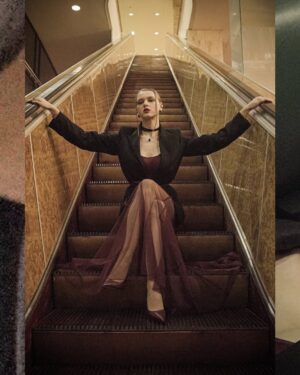Taisiia-Oksana Shchuruk Instagram - .
від потоку думок болить
у очах 
друкує безсоння і я
безпорадно пишу йому вірші
.
📸 photo by @lera_gichko 
.
💄 make&hair by @pmmplus 
.
🎶 soundtrack by @ziferblat_band