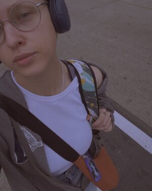 Taisiia-Oksana Shchuruk Instagram - 💜____🧡