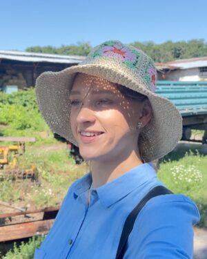 Taisiia-Oksana Shchuruk Instagram - #ОДНАРОДИНА

безмежно вдячна кожному і кожній🧡

@__samchyk__ не ремствуй, то любоу😅🫶🏻

Поділіться як вам? Встигли подивитись?
Всі серії вже в доступі на ютуб каналі @stbua 

#бекстейдж #bts #backstage #acting #актриса #серіал #зйомки #filming #actress