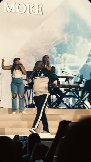 Tamela Mann Instagram - Whatcha Lookin’ 4 reimagined is our new favorite jam! It’s me and you baby! #UsAgainstTheWorld 

#LiveBreatheFight #DavidMann #TamelaMann #love #marriage #mannandwife #manntv