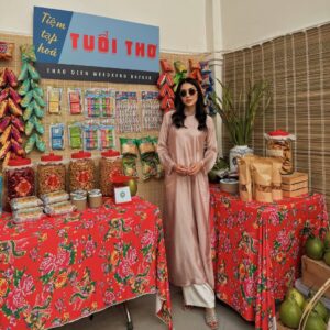 Tang Thanh Ha Instagram - Xuân đã đến rồi 🌼 Huệ bắt đầu du xuân nha

#tet #aodai #vũviệthà #thaodienweekendbazaar
