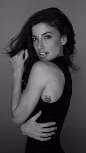 Tania Raymonde Instagram - Thank you @manfredbaumann and @nellymanfredbaumann for the invitation ~ an awesome time shooting with you as always - gros bisous #manfredbaumann #portraitseries @leicagalleryla