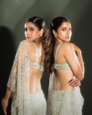 Tanya Ravichandran Instagram - A little shimmer, a little mystery, and a whole lot of confidence. ✨

Shot by @prachuprashanth ✨
Styled by @pooja.janag ✨
Makeup & Hair @salomirdiamond & Team ✨
Outfits  @jp_fashionhouse ✨
Accessories @kaadambari.thestore ✨
Styling Assist @apollo_agape | Team @viewsbymanig ✨