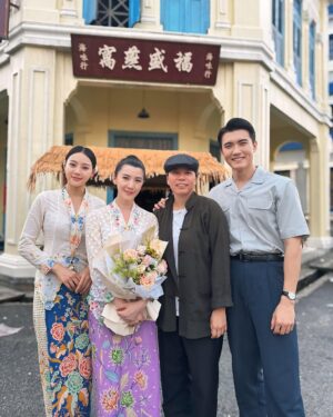 Tasha Low Instagram - I still can’t believe it! 🥹 Working alongside the legendary 月娘 has been an incredible experience. I’m so grateful to 月娘阿姨 for being so patient and accommodating, especially when I struggled with my difficult Chinese lines and had multiple NGs🙈 

This experience will always hold a special place in my heart ♥️ See you all on screens in March 2025!

我真的难以置信! 能够与传奇人物月娘一起合作，真是一次难忘的经历。非常感谢月娘阿姨在我因为台词困难而多次NG时依然如此耐心和包容。🥹 这段经历将永远铭刻在我的心中。感谢《小娘惹之翡翠山》剧组给我这次难忘的机会。期待2025年3月与大家在荧幕上见面！🤗🎬