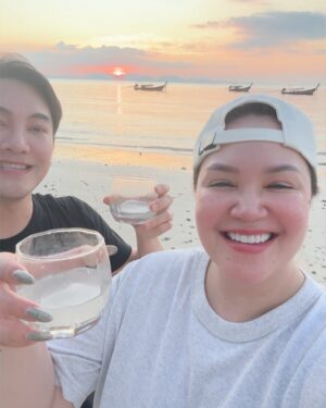 Tata Young Instagram - @anyavee_krabi_beach ที่…ที่แสงสวยตลอดเวลา I will remember you 🌅
•
เอาวิว  กับ เสียงคลื่น มาฝาก #TTFC @tatayoungfanclubofficial