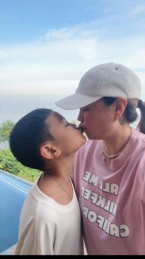 Tata Young Instagram - Quick Journey Around @sripanwa 🧡
.
Thank You for Always Taking the Best Care of Us…Love You
@wan.issara
.
@showpang 
@poychonnakan