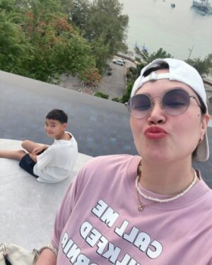 Tata Young Instagram - Time Flies @sripanwa 🧡