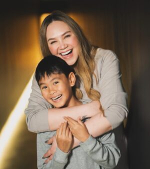 Tata Young Instagram - Happy 9th Birthday Ray… #rayturns9 🩵 #PiiRay
.
@dramakingphoto