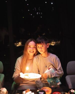 Tata Young Instagram - 14-12-2024 Thank You @thor_9999 and @wanghinghoi for Arranging & Hosting My 44th Birthday Dinner. We had such a great time…Food was delicious everything was Perfect ขอบคุณมากๆค่ะ ♥️ 44 and FEELIN FANTASTIC! #tataturns44 
.
Thank You #PiiRay @toniii_pw @boom_wutthikun @dramakingphoto for joining naa
.
📸 @dramakingphoto