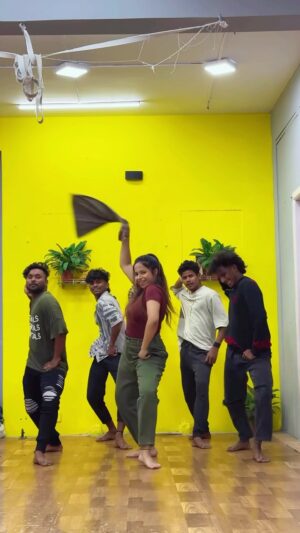 Tejaswani Behera Instagram - Kollagottinadhiro… ✨💃🏻
.
.

#HariHaraVeeraMallu
#Kollagottinadhiro
@pawankalyan 
@nidhhiagerwal
 @mmkeeravaani
@jyothi_krisna