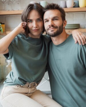 Tereza Ramba Instagram - Chceme vám říct, že láska je a láska bude!
Od teď máte 14 % slevu, protože Valentýn, na vše na www.laskaje.cz a nově, absolutně poprvé i na Jas www.jas.care
Akce je platná do půlnoci 14.2. 🩶
Kód: Láskabude