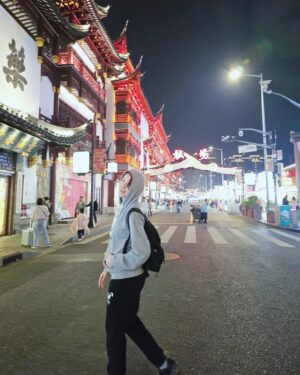 Thikamporn Ritta-apinan Instagram - Hello Shanghai!😚