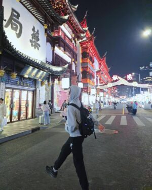 Thikamporn Ritta-apinan Instagram - Hello Shanghai!😚