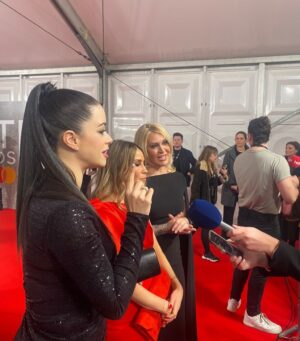 Tina Barrett Instagram - #flashback @brits @sclub #brits #redcarpet #awards #girlsnight 💕🎉✨💄💋👠🇬🇧

#styling 👗  @emmalanestylist 

#makeupartist 💄 @lexiemua  @malincolemanmakeup