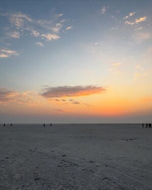 Tina Philip Instagram - When the heavens opened, it was just breathtaking 💫
.
Woke up at 5am to go and witness this sunrise at the Rann of Kutch