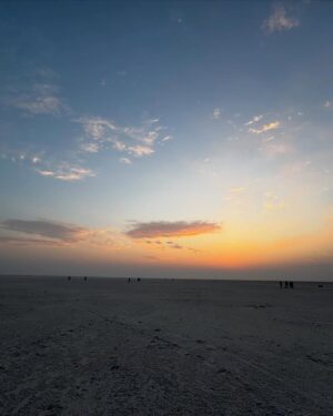 Tina Philip Instagram - When the heavens opened, it was just breathtaking 💫
.
Woke up at 5am to go and witness this sunrise at the Rann of Kutch
