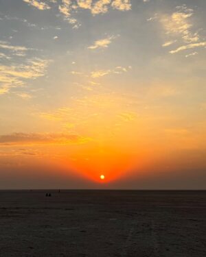 Tina Philip Instagram - When the heavens opened, it was just breathtaking 💫
.
Woke up at 5am to go and witness this sunrise at the Rann of Kutch