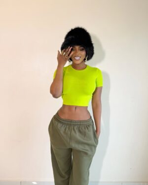 Toni Tones Instagram - Miss me? …💚

What slide is your fav? 💋