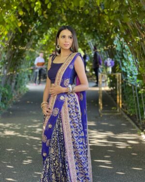 Tooba Siddiqui Instagram - Day 2 of the beautiful wedding of #pallavish wearing my fav @umarsayeedcoutureofficial ❤️❤️#pallavish #london#londonlife#weddings#kensingtonpalacegardens