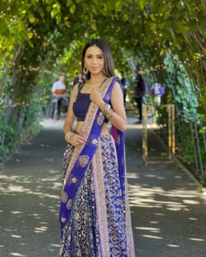 Tooba Siddiqui Instagram - Day 2 of the beautiful wedding of #pallavish wearing my fav @umarsayeedcoutureofficial ❤️❤️#pallavish #london#londonlife#weddings#kensingtonpalacegardens
