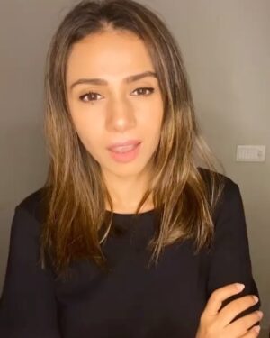 Tooba Siddiqui Instagram - Accent challenge with mr @therealaligulpir 😎 😂#sindhiaccent ❤️all was done in fun.. next up Pathanaccent😂⚡️ we love all Sindhi brothers and sisters so take it lightly❤️❤️🙏