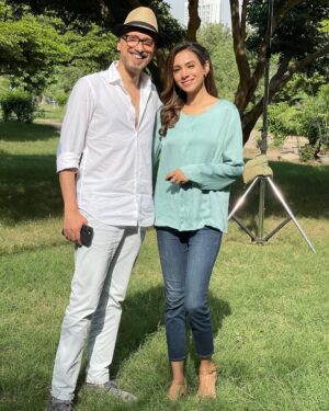 Tooba Siddiqui Instagram - The coolest person I know in our town ! @asimrazatvf  always a pleasure working with the genius❤️❤️🥰