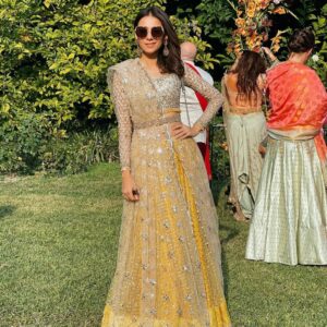 Tooba Siddiqui Instagram - Colour day❤️🤩 wearing one of my fav @nomiansari 🥰#bollywoodnight#wedding#italy#como