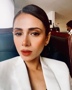 Tooba Siddiqui Instagram - Nose on point!🤪 #farardiaries