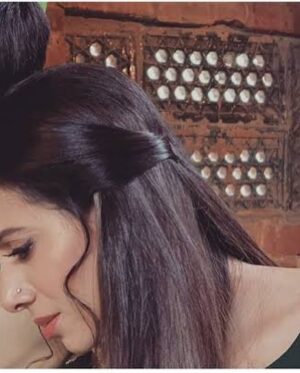 Tooba Siddiqui Instagram - Khuda aur Mohabbat comes to an end and what a journey it has been ❤️Romana was one character I had never done before hence I was so intrigued by her ,the way she speaks volumes of love and poetry I really had to improve my Urdu all thanks to @wajahathussain.syed  who not only taught me sophisticated poetry but also showed me colours in this character.. lot of people might not relate to Romana but I have surely made many fans from this character so thankyou so much for infinite love 💕.. @abdullah.kadwani  It’s always a pleasure working for 7th sky although this was my second project but it was a big success kudos to you for making this production such a huge success across the world. @hashimnadeem.official  thankyou for giving life and immense colour to this fictional Romana if it was not your words surely it wouldn’t have been such a hit🙏🙏 my cast @calljunaidkhan I will always call you saie now 😍hahaha hope to do more work in future @ferozekhan  me and you bonded so much that we definitely have to do something exciting soon, my fav sequence still remains the train from Multan to Lhr😂@iiqraaziz you are such a humble person and a great actor although we had just one scene together but mahi and feedi will always be remembered and in light of their love story some will remember romana and Sikander too. Lastly all the team who worked very hard on this project and making it so big thankyou our efforts have not failed us ❤️❤️❤️ to all the kam3 fans love you!🥰🥰🥰 @sunitamarshallofficial  the love between us is immeasurable🤗🤗 #khudaaurmohabbat3 video credit to @khuda_aur_mohabbat_3__s ❤️💕