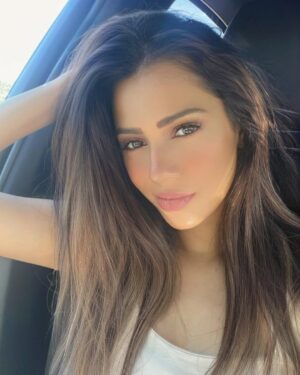 Tooba Siddiqui Instagram - Sunday vibes💫💜