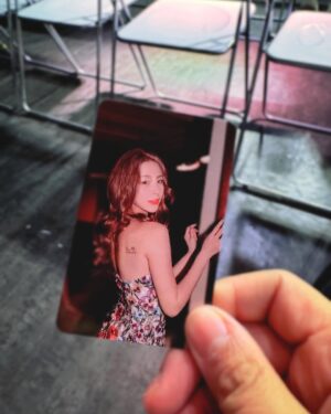 Tracy Chu Instagram - 當演員,女團,歌手,作曲人的路不容易，但你全都做到了。🎬👯🎤 很榮幸能見證你在香港的第一次演唱會，期待你踏上更大的舞台。🎶 @chongtingyanelkie