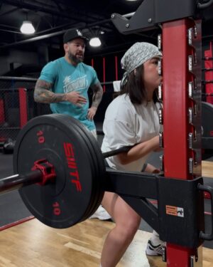 Tracy Cortez Instagram - Little by little, day by day! Making sure every session count 💪🏽 thank you @romansalazarmma 🤝🏽 road back ain’t easy, but so worth it ❤️‍🔥❤️‍🔥❤️‍🔥🙏🏽
•
Wearing all @alphalete 
CORTEZMMA for $$ off