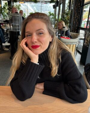 Tracy Spiridakos Instagram - Thank you for the birthday love everyone 🥰❤️