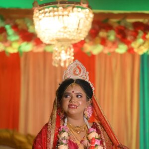 Triparna Bandyopadhyay Instagram - My fairytale! ❤️ 
#bt #bishchalatriplene #wedding2024 #bettertogether #shaadiscenes #wedding2024 #biye2024