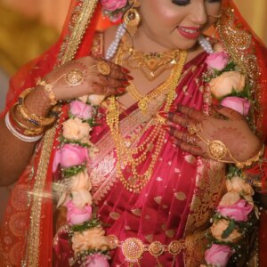 Triparna Bandyopadhyay Instagram - My fairytale! ❤️ 
#bt #bishchalatriplene #wedding2024 #bettertogether #shaadiscenes #wedding2024 #biye2024