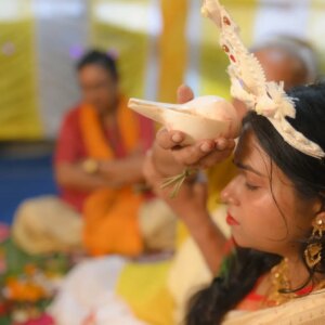 Triparna Bandyopadhyay Instagram - Briddhi 🥰 
One of the most essential ritual of any Bengali marriage. Had a dreamy day and this part of my wedding is closest to my heart ❤️
#bt #bishchalatriplene #wedding2024 #bettertogether #bridhi #briddhi