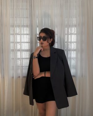 Triparna Dey Instagram - My outfit is as dark as my soul 🔪