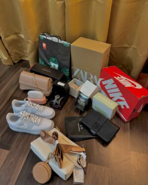 Triparna Dey Instagram - So this is 25 ! But my back and knee pain makes me feel like 52😭 Never mind, posting birthday pictures after 2 months 🤷🏻‍♀️ 
Thank you @arijitmanna4 & @somyadeep for these lovely cakes and gifts 🎁 , forever grateful ♥️🫂