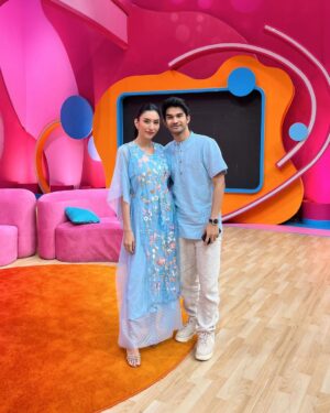 Tyas Mirasih Instagram - Thank you @brownis_ttv @jck_desaratu for having us 🩵

Outfit @kepompong.kupukupu