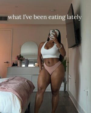Tyla Gomez Instagram - what I’ve been eating lately 💕 #whatieat #whatieatinaday #highproteinlowcarb #healthyeating #weightloss