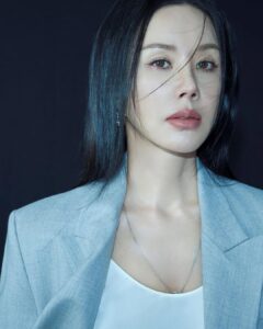 Actress Uhm Jung-hwa HD Photos and Wallpapers February 2025