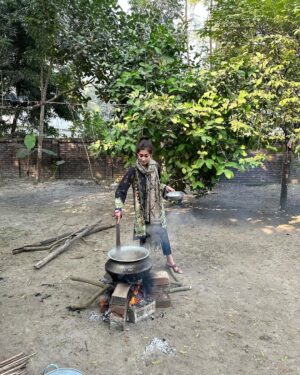 Umme Ahmed Shishir Instagram - When in shoshur Bari it’s a picnic and my signature beef curry 🍽