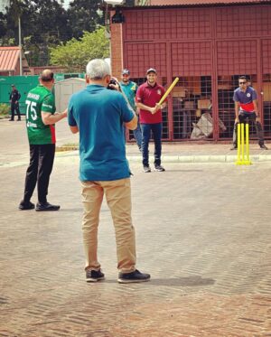 Umme Ahmed Shishir Instagram - It was great meeting USA ambassador to Bangladesh peter Haas! Very well spent afternoon playing both cricket and baseball the challenge between the ambassador and Shakib was definitely a sight to behold. Thank you for having us truly humbled by the hospitality!