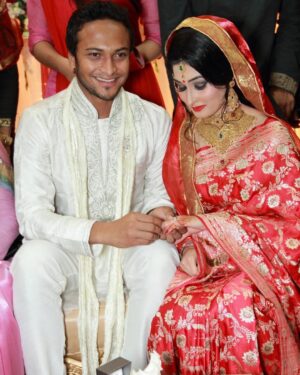 Umme Ahmed Shishir Instagram - 11 years of us alhamdulillah! Our world is very small with the biggest space of love and respect for each other. From day 1 till now we keep the same promise is to have each other’s back forever. May Allah keep flourishing us and grow onto each other till the end! Love is a word but the feeling is everything! Cheers to 11 and many more Insha Allah ❤️❤️ PS- indeed it was a great date night tonight!