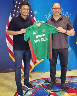 Umme Ahmed Shishir Instagram - It was great meeting USA ambassador to Bangladesh peter Haas! Very well spent afternoon playing both cricket and baseball the challenge between the ambassador and Shakib was definitely a sight to behold. Thank you for having us truly humbled by the hospitality!