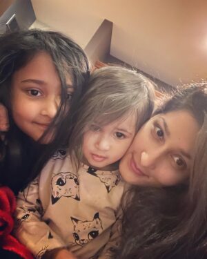 Umme Ahmed Shishir Instagram - Snuggle bugs Masha Allah #cozyhome